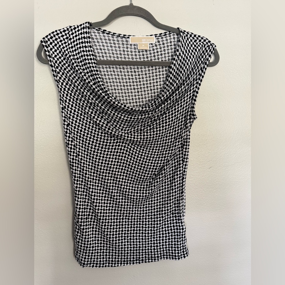 Michael Kors Black White Diamond Pattern Cowl Neck Sleeveless Top blouse Petite